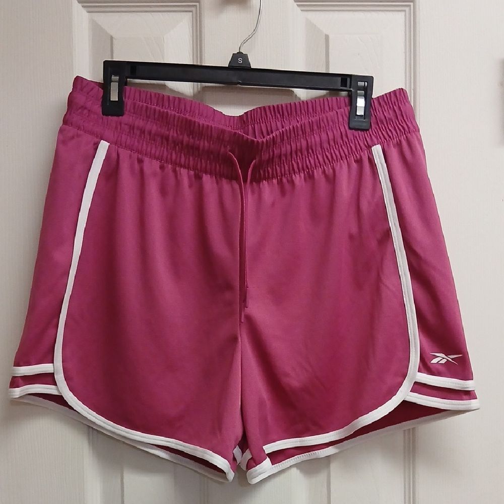 Reebok Women's Pink Athletic Train Knit Shorts Speedwick Size L Rosy Mauve NWT